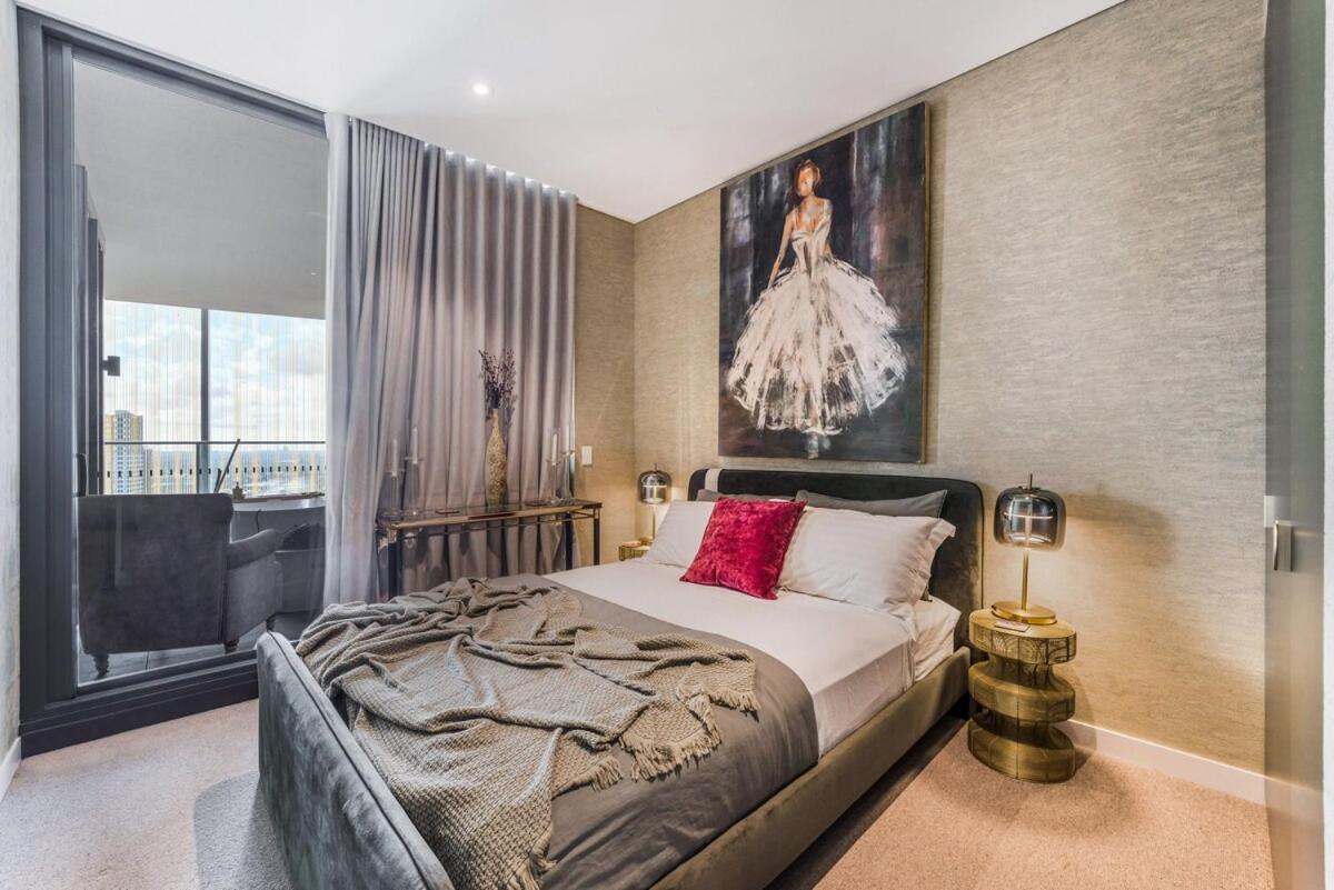 Opulent Penthouse With Views In Parramatta Apartment