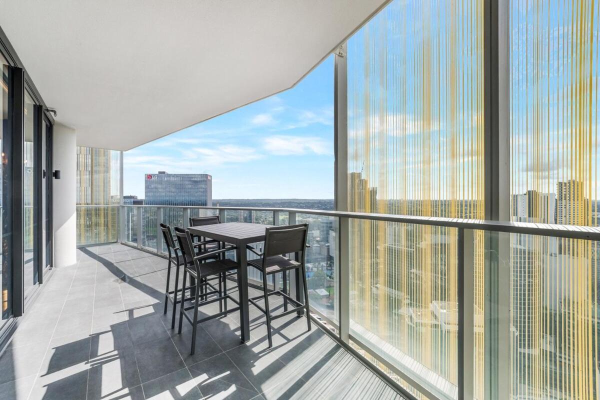 Opulent Penthouse With Views In Parramatta * Sydney