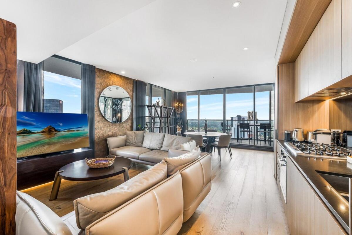 Opulent Penthouse With Views In Parramatta Sydney